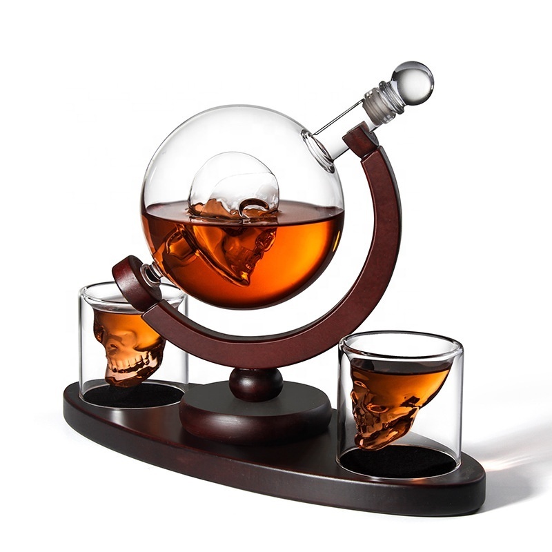 Whiskey Decanter Skull Set with 2 Cocktail Skull Shaped Shot Cup Glasses