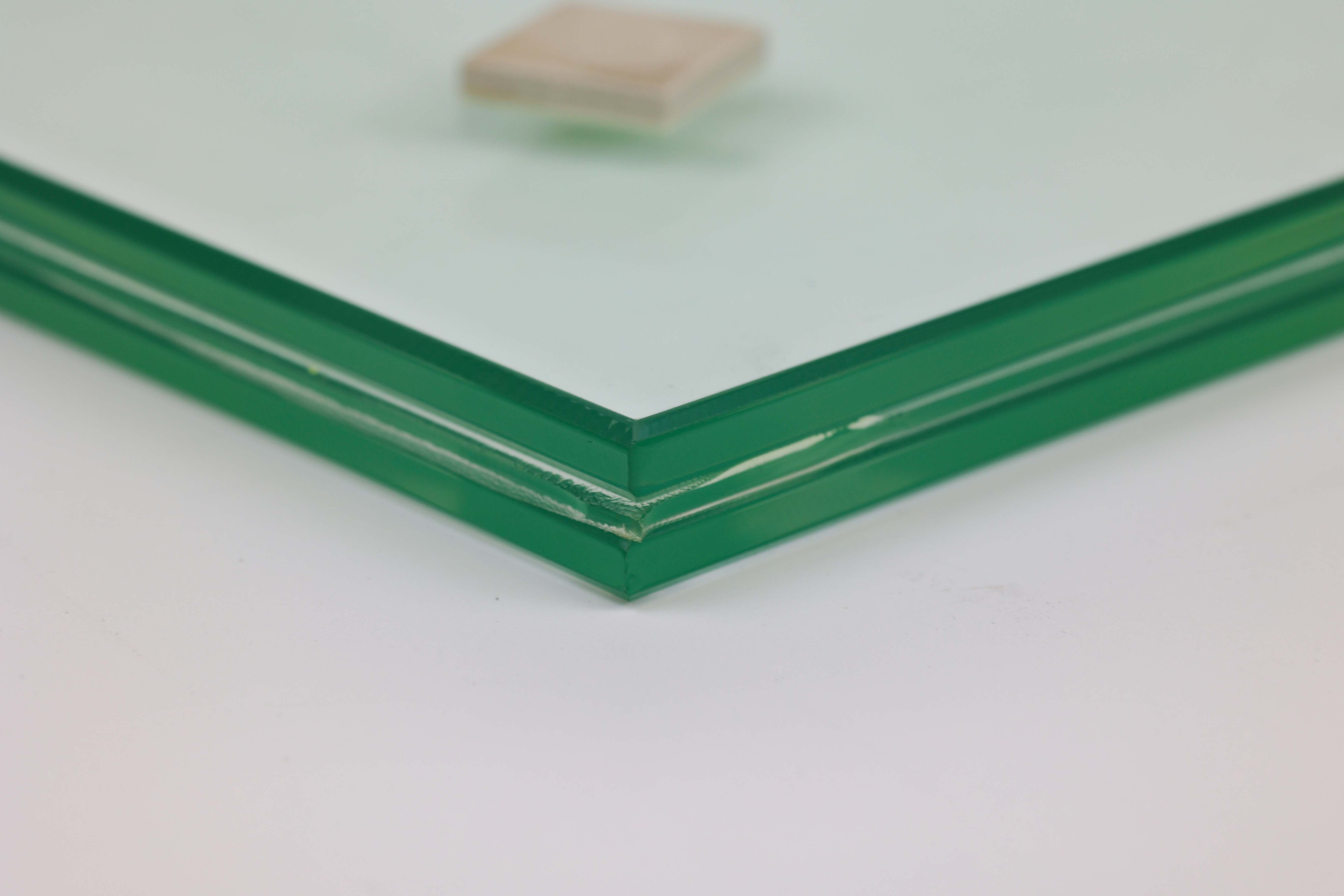 wholesales glass supplier  6.38mm to 40.28mm Curved Laminated Glass for Balustrade staircase railing