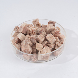 Factory Direct Price No Addictive Beef Pet Snacks Grain Gluten Free Freeze Dried Beef Chunks Cubes Cat Dog Treats