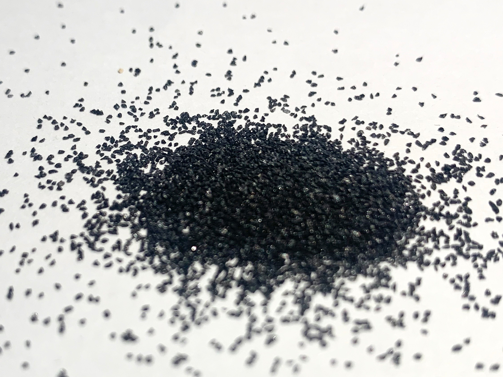 Black aluminum oxide 70 grit blast media