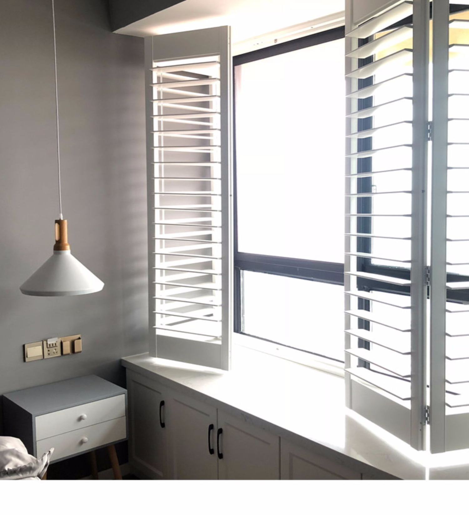 2023 UPVC Windows and Doors Blind Louvers  Window Interior Plantation Shutters For Houses