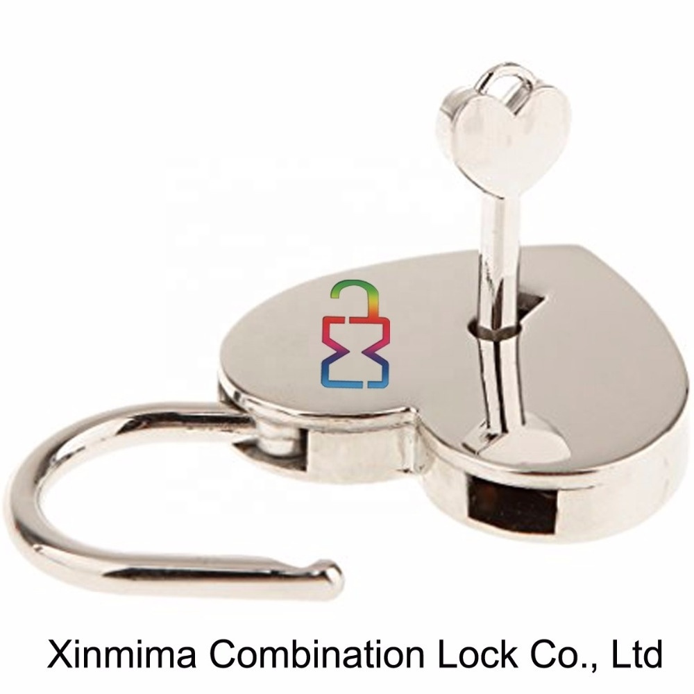 XMM-6034 Happy cute heart shape padlock skeleton key lock for wedding valentine day gift various color custom logo pad lock