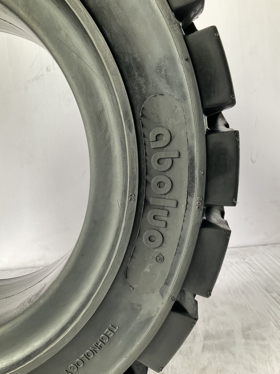 aboluo forklift tire 28x9x15 High Quality forklift part Supply Variety Low Wear Using For Forklift truck solid tire manufacturer