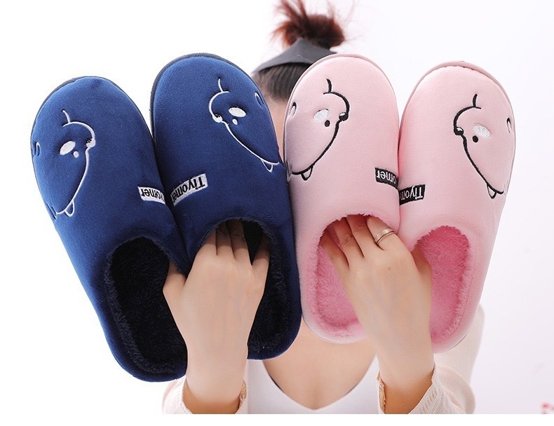 Wholesale 2023 new autumn and winter bear pattern men's and women's warm indoor anti-skid cotton slippers