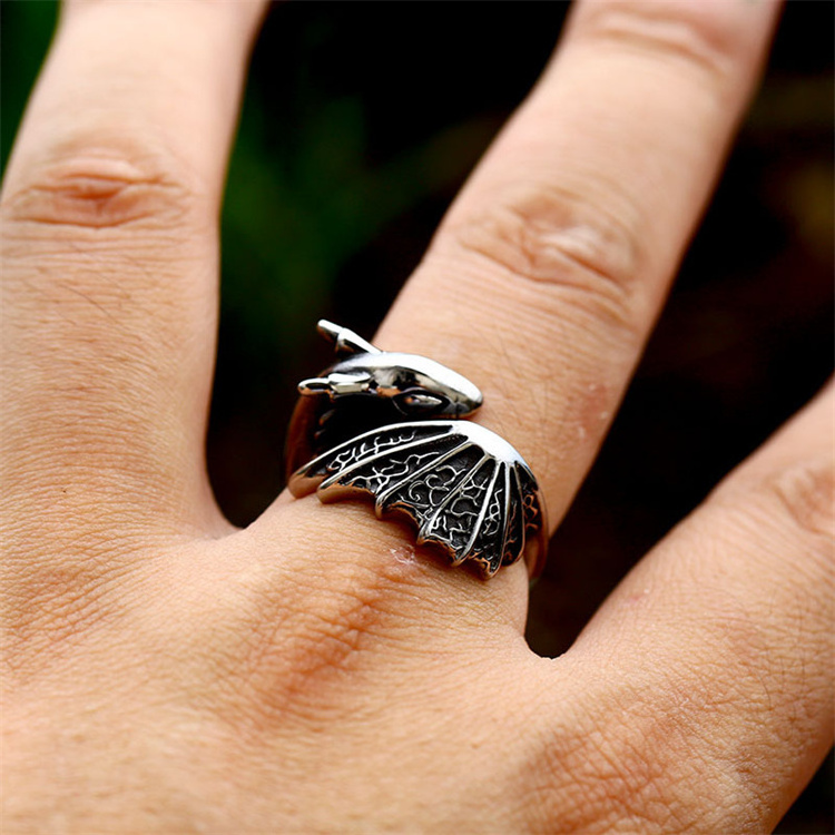 New arrival jewelry stainless steel flying dragon hoop ring casting rings men