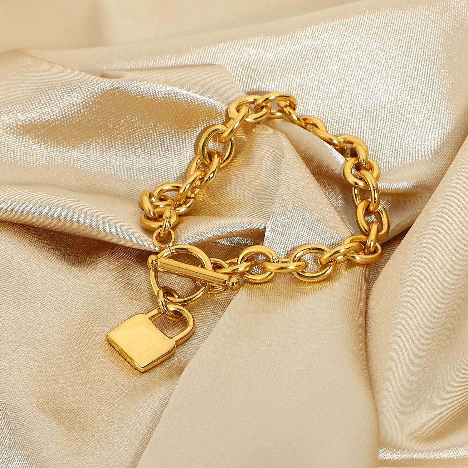 Wholesale Chain Link Bracelet 18k Gold Plated Lock Charm Cuff Bracelet With Lock