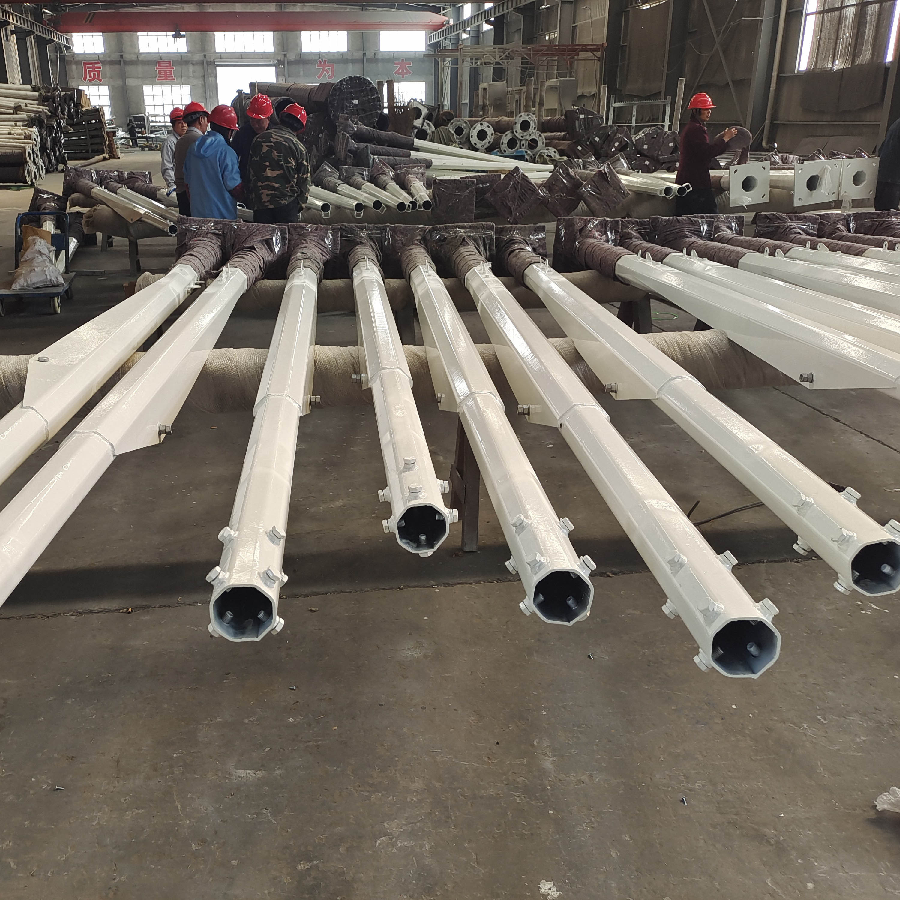 XINTONG Galvanized and powder coated outdoor 5m mid hinged street lighting steel pole