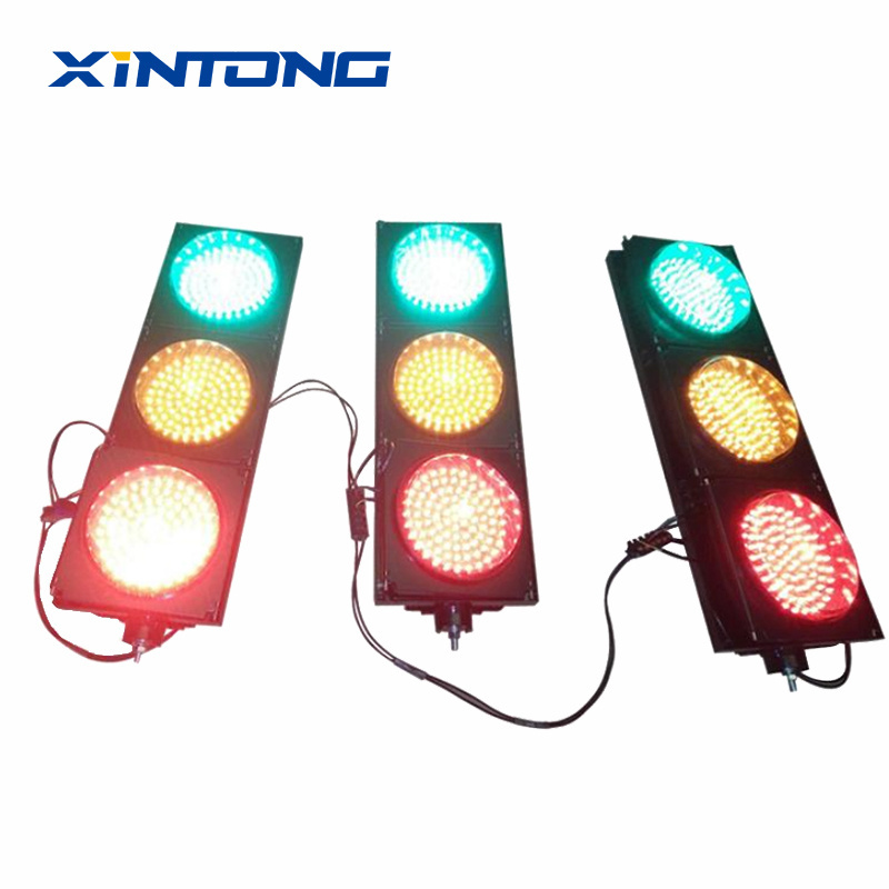 XINTONG Solar Traffic Light Pedestrian Red Yellow Green Led Screen Arrow Made China