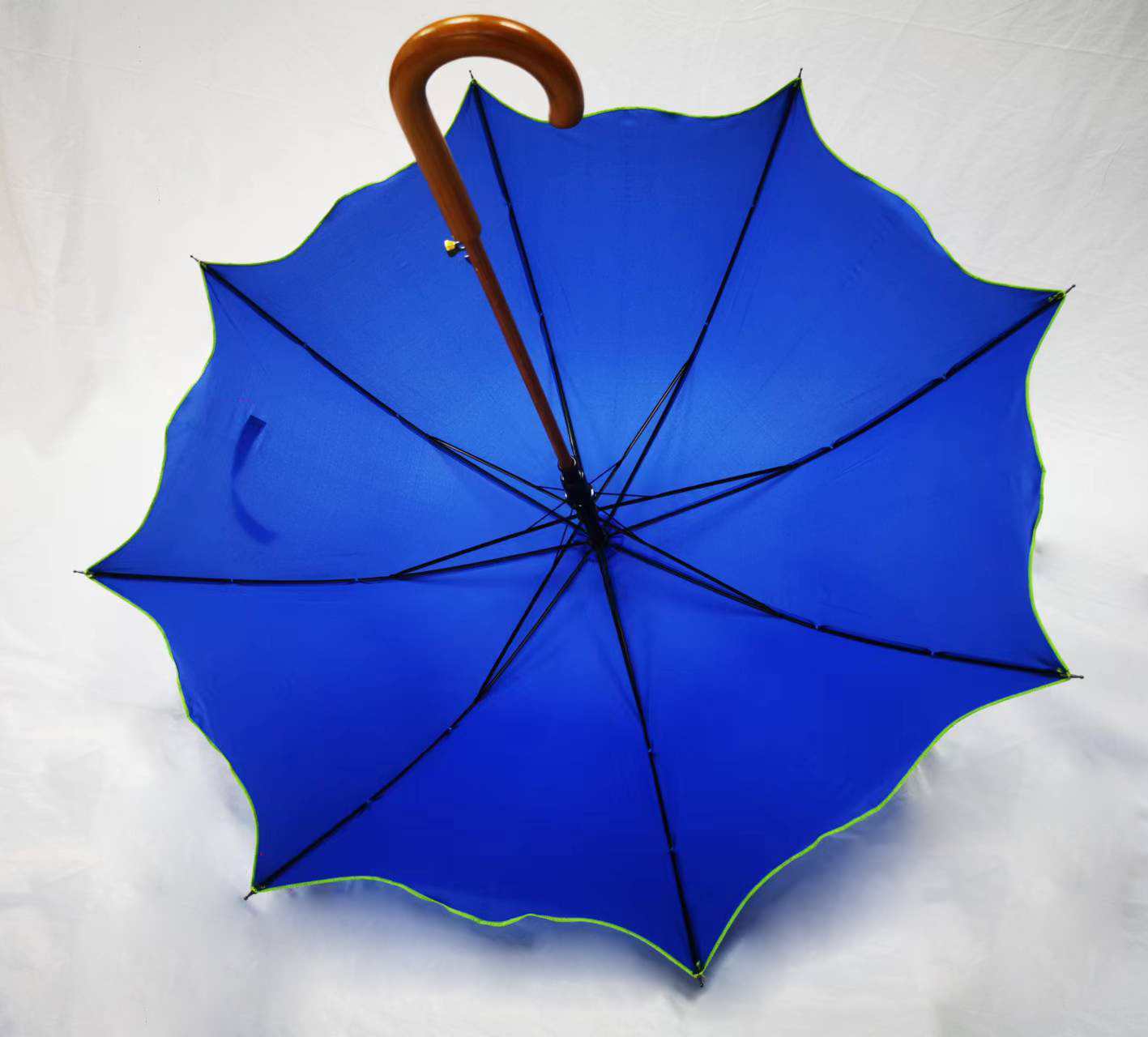 Fujian umbrella manufacturer  irregularity embroidered border water lily shape straight umbrella