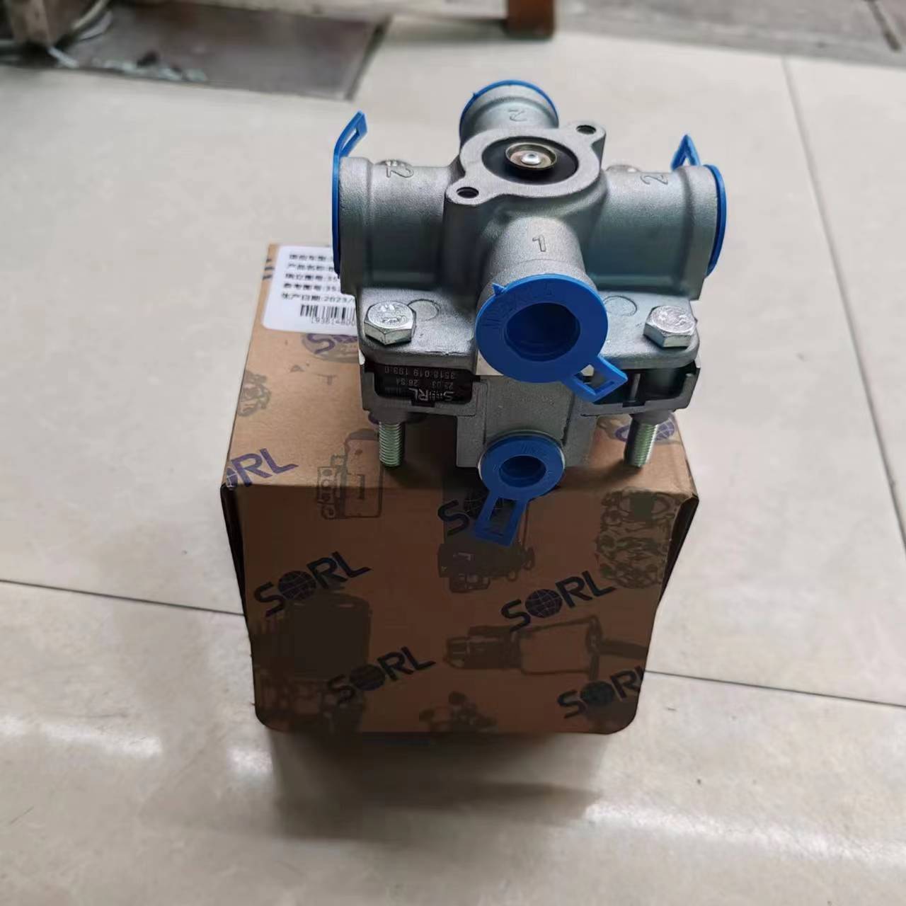 High quality Ruili Dongfeng Tianlong 31580191930 emergency air brake relay valve