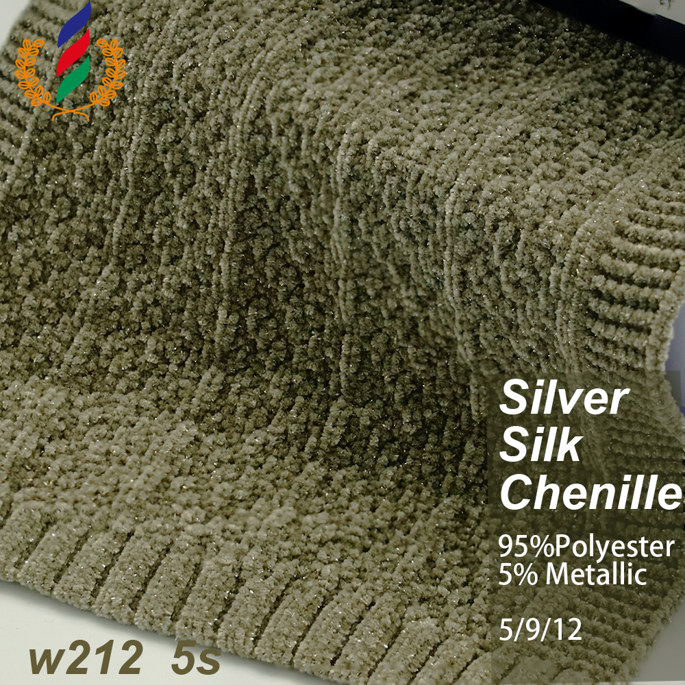 Factory Dyed Polyester Fancy Yarn Silver Metallic Giant Super Chunky Chenille Yarn For Knitting Sweater Chenile Yarn