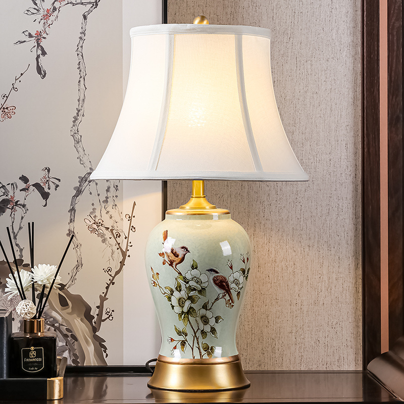 Table Lamps Wedding Decoration Ceramic Table Lamp Wholesale Porcelain with Copper Base Hand Painting Flower Bird Design Red LED