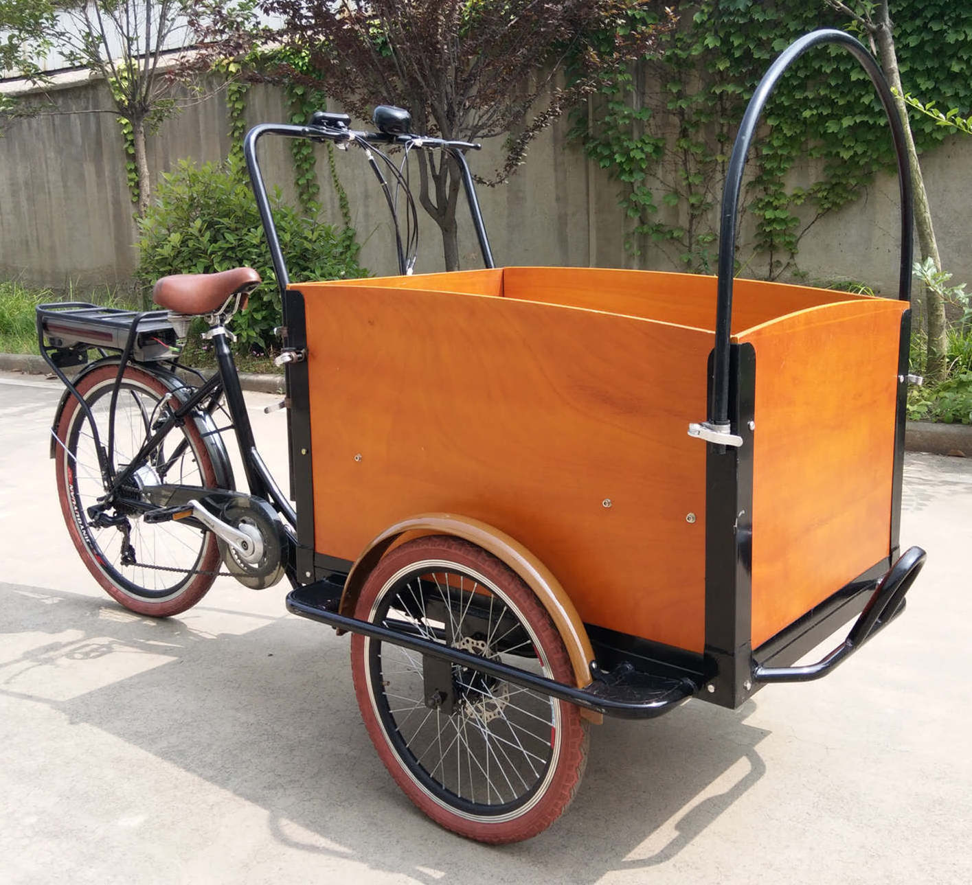 CE approved front loading 3 wheels bicycle with Smsung lithium battery cargo tricycle electric