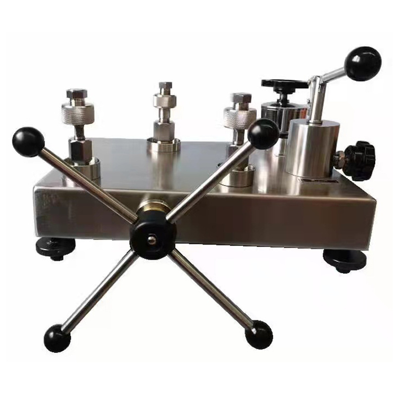 1600bar High-pressure desktop hydraulic water medium pressure calibration pump  Pressure Comparator