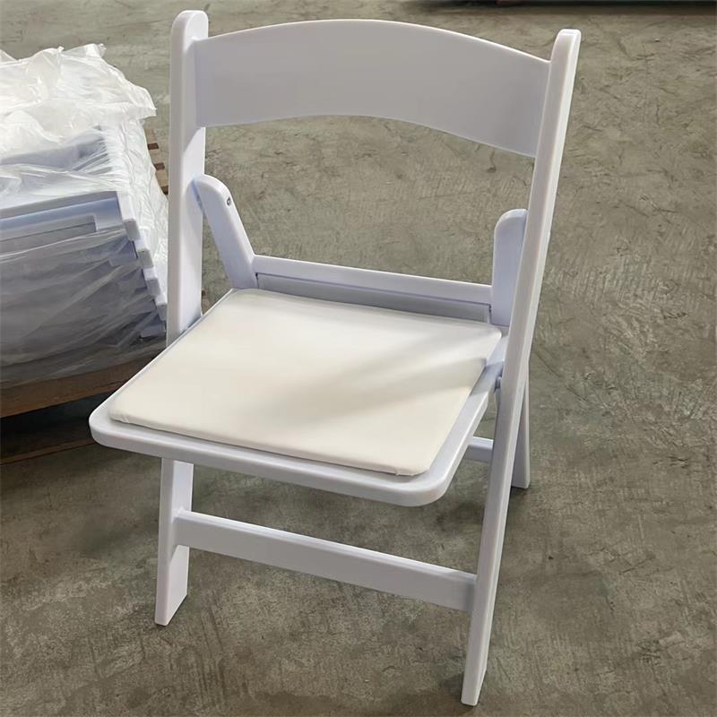 Stackable Outdoor Garden Plastic Foldable Resin Chair White Folding Event Wedding Chair For Party