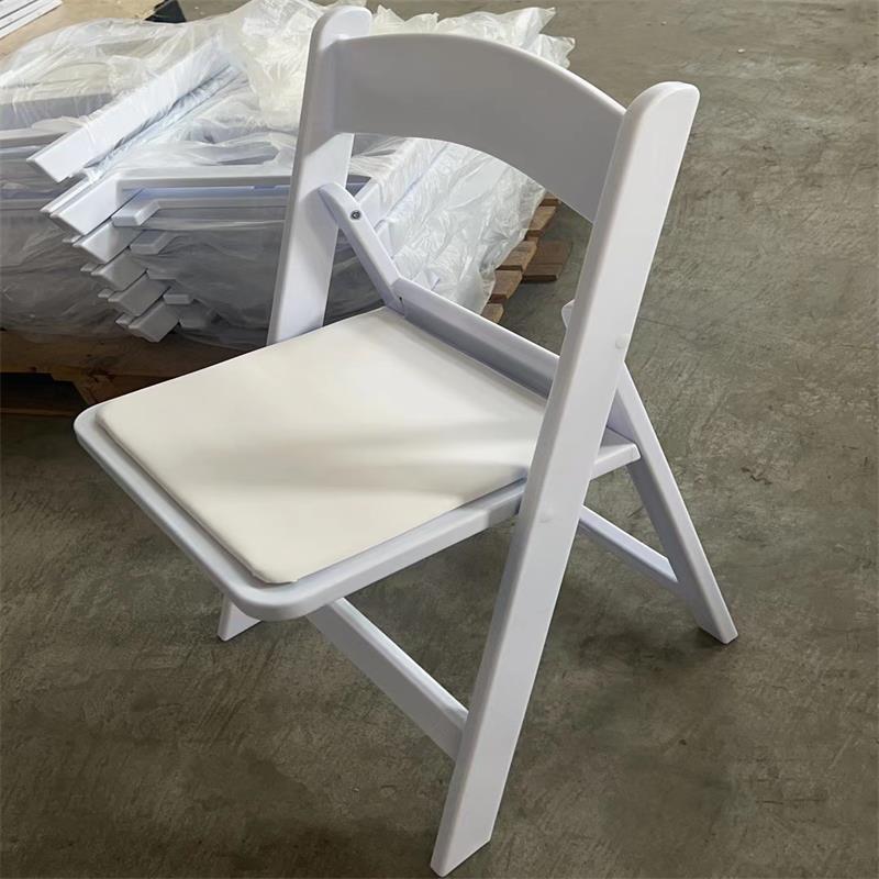 Stackable Outdoor Garden Plastic Foldable Resin Chair White Folding Event Wedding Chair For Party