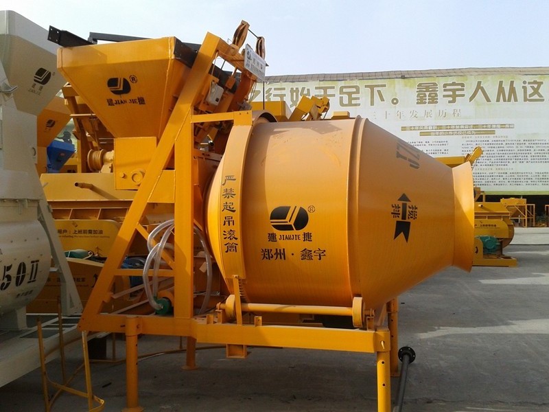 Hot sale Self- lifting mixer machine JZC250 concrete mixer