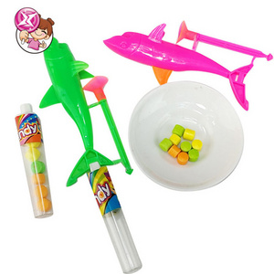 Factory wholesale high quality children's sweet candy small Shark plastic suction cup shooting gun colored halal hard candy