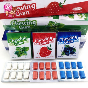 Factory wholesale high quality children's candy xylitol mint, strawberry, blueberry flavor square color sweet bubble gum