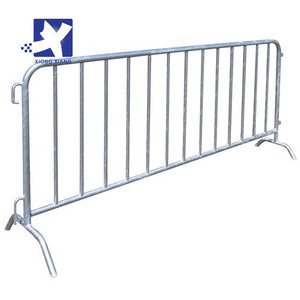 Custom Portable Safety Road Barricade Fence Traffic Metal Crowd Control Barrier With Flat Feet