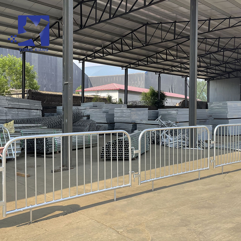 Custom Portable Safety Road Barricade Fence Traffic Metal Crowd Control Barrier With Flat Feet