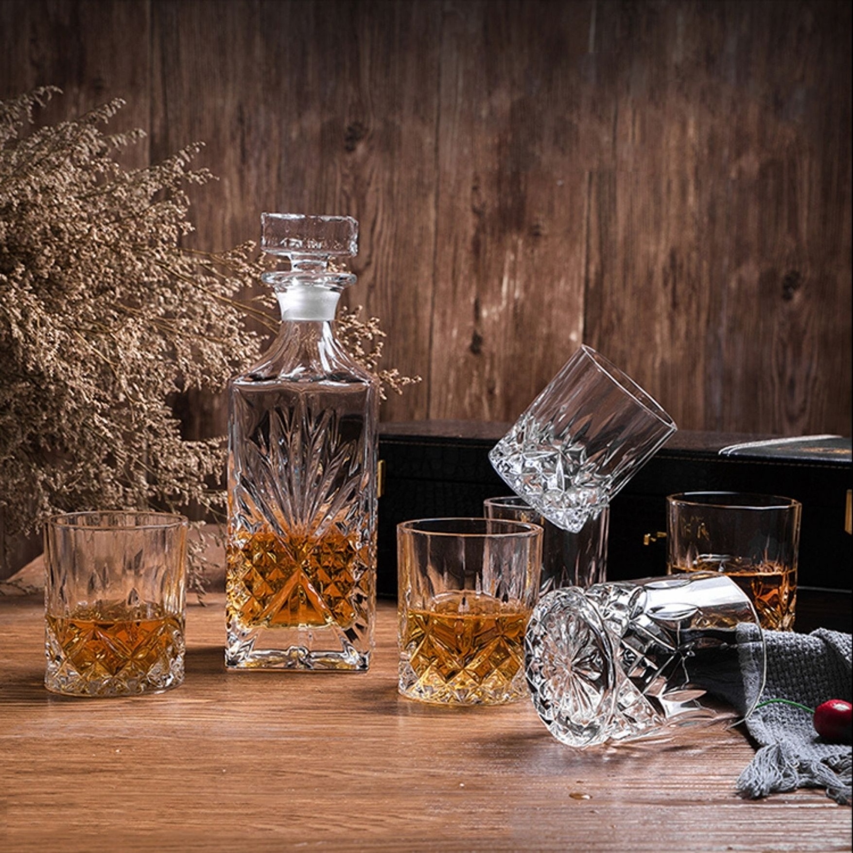 Stocked Handmade Crystal Whiskey Glass Clear Whiskey Glasses Rocks Glass With Competitive Price