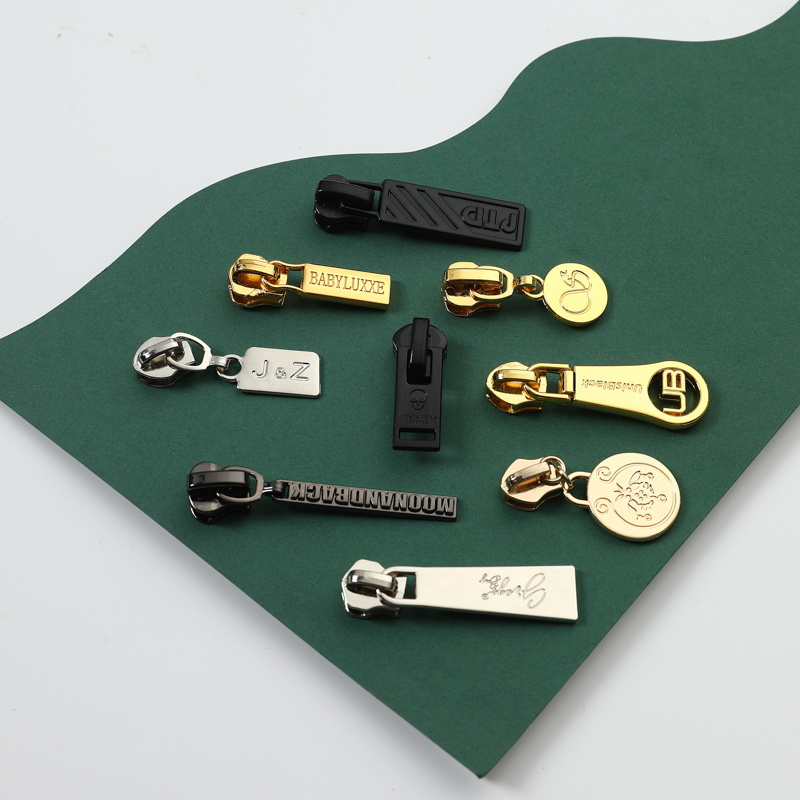 Custom nylon #5 hoes Zipper Slider Body Metal Zipper Slider Puller Debossed Logo Alloy Gold Metal Zipper Puller