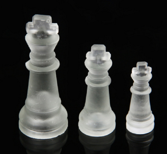 Luxury chess board modern glass chess set  international chess