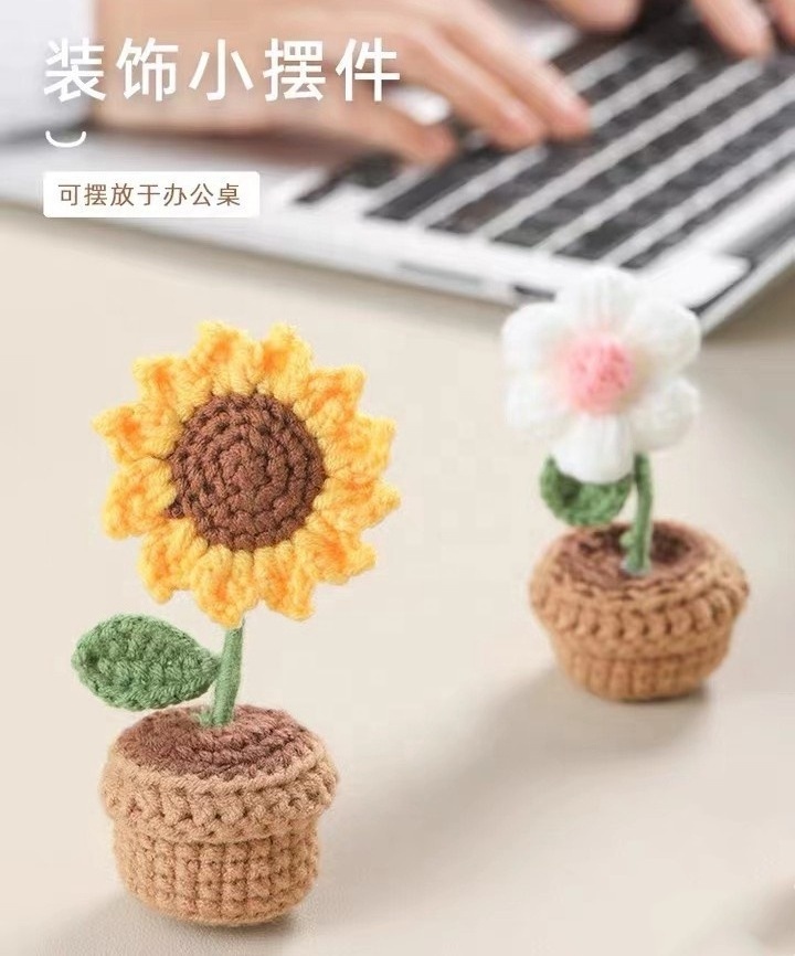 Mini Potted Knitting Flowers Lovely Sunflower Tulip Rose Small Daisy Crochet Homemade Office Decoration Car Decoration