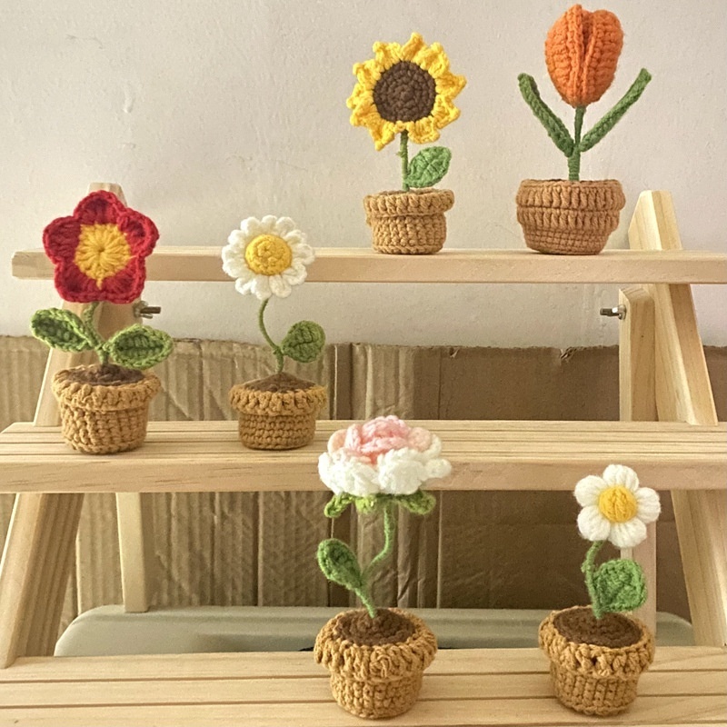 Mini Potted Knitting Flowers Lovely Sunflower Tulip Rose Small Daisy Crochet Homemade Office Decoration Car Decoration