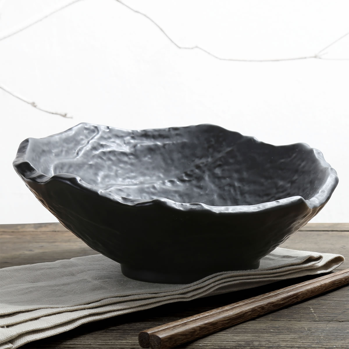 Factory direct wholesale restaurant irregular shape ceramic matte black slanted ramen bowl,porcelain white dessert bowl