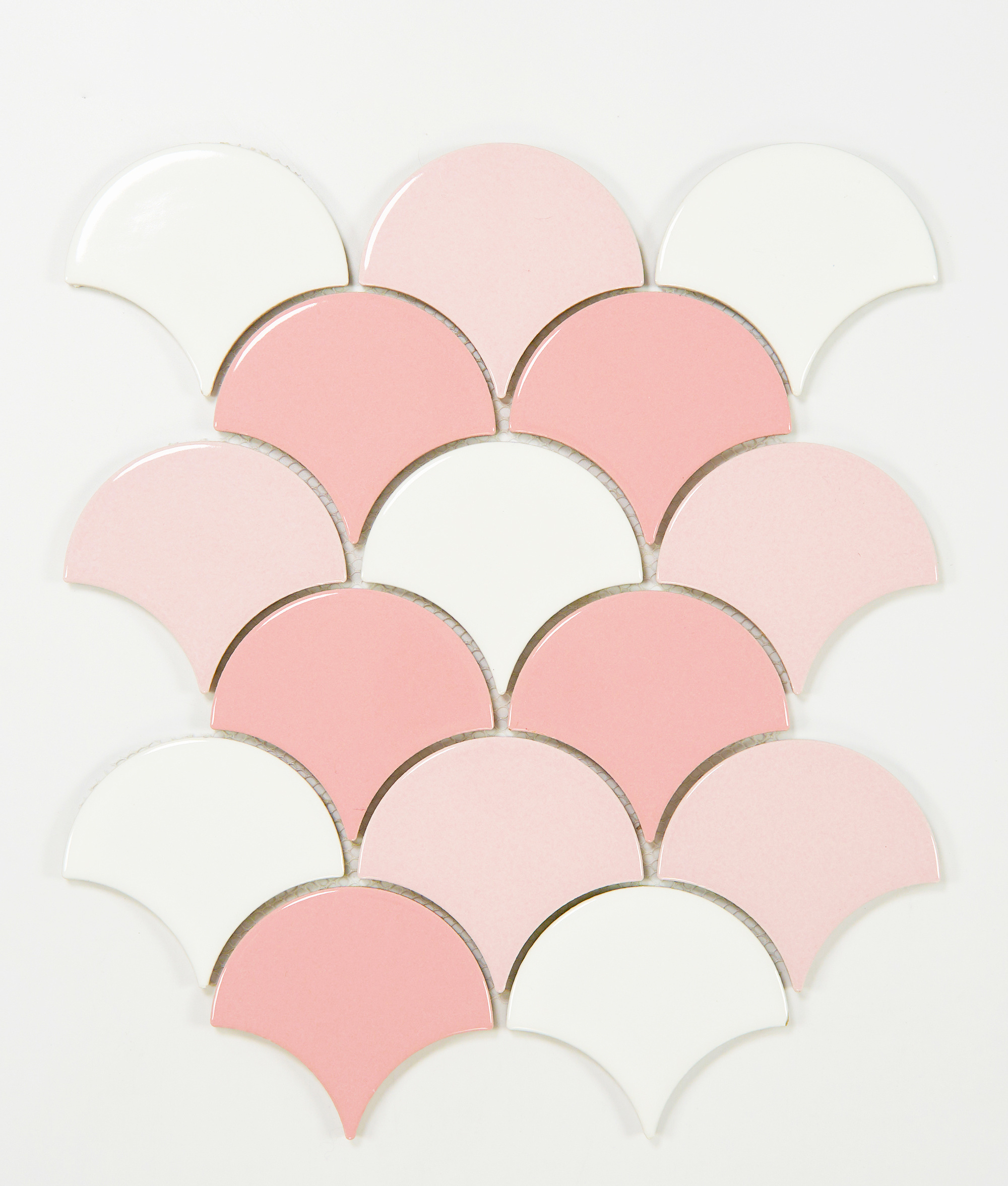 Factory Elegant Design Pink and White Moroccan Fish Scale Fan-shaped Ceramic Porcelain Mosaic for Shower Wall Decoration