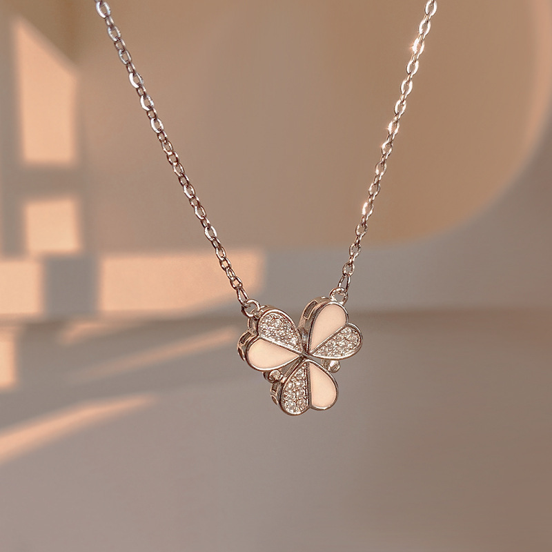 Wholesale Jewelry Fashion Four Leaf Clover Crystal Magnet Necklace Personality Gold Plated Stainless Steel Necklace For Women