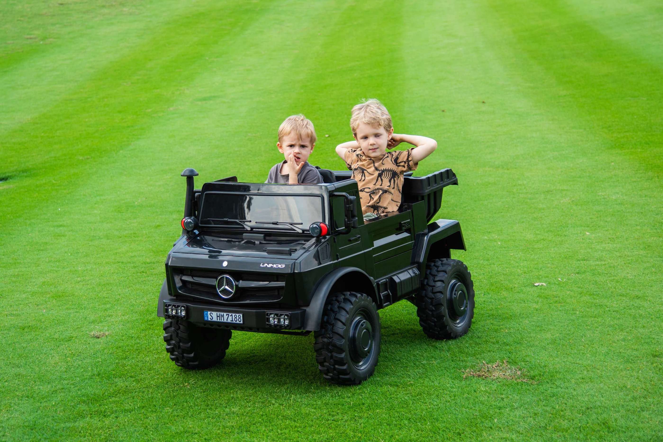 36V Kids Mercedes Benz Unimog Licensed Electric Ride On Toy Car 4x4 To Drive