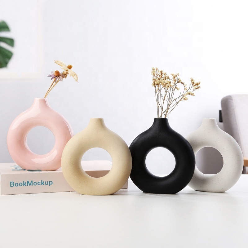 Nature Nordic Porcelain Circle Ceramic Vase Table Decorative Hollow Donut White Flower Vase for Interior Decorations Home Decor