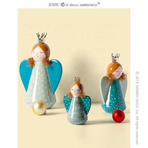 2023 Wholesale lovely crown baby angel statue ceramic curly hair girl statues christmas baubles decorations indoor