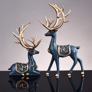 Shop Hotel Mall Decoration Customized Size Resin Reindeer &Deer Sculpture Festival Party Christmas Deer Statue Decoration