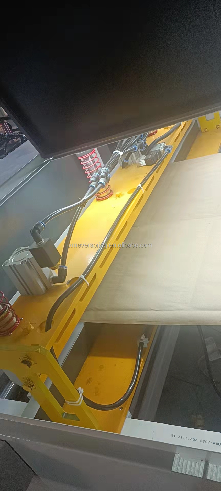 Factory direct eco-friendy honeycomb  Hexcel kraft paper mailer envelope bag machine making  production line for post