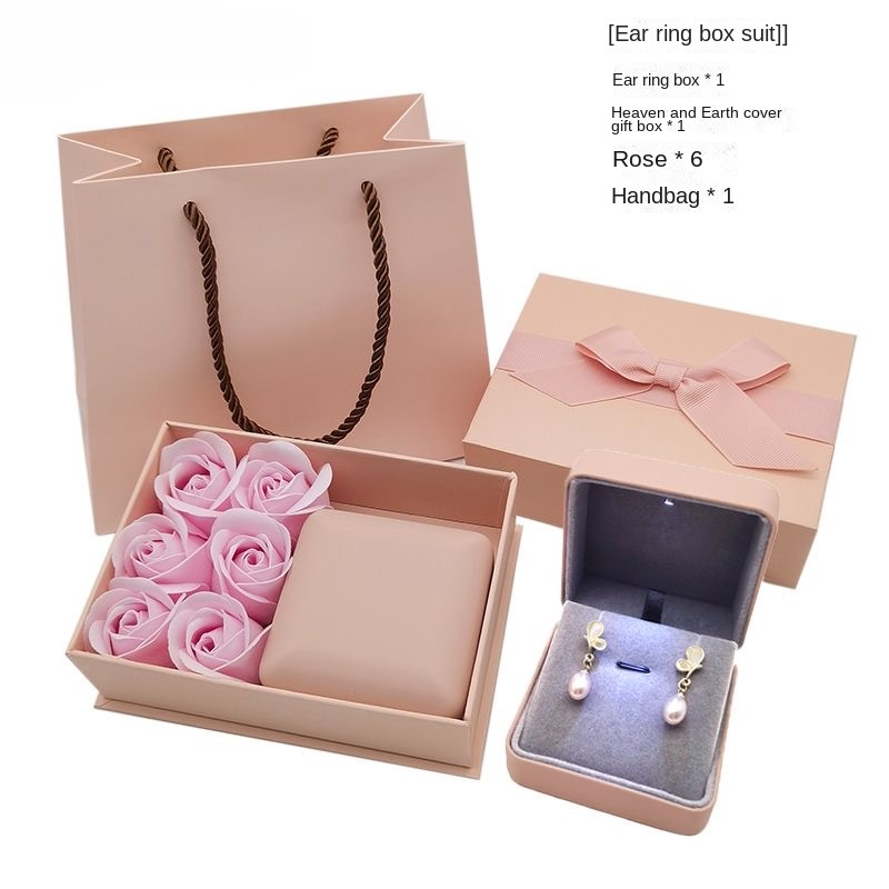 2023 New Style Hot Selling Hot Sell Pink Velvet round Box Jewelry T Ring Box Necklace Box with Ribbon