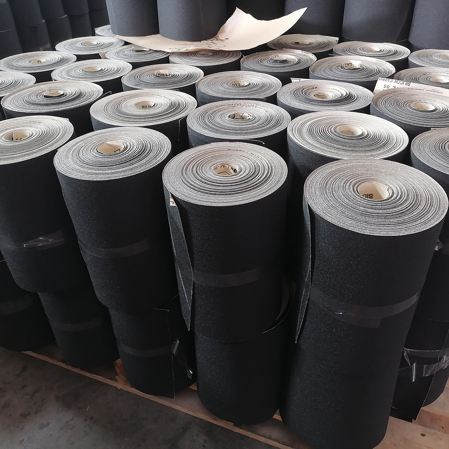 Factory sanding tape base paper Black sandpaper roll 300mm wide water resistant black sandpaper roll sanding paper roll