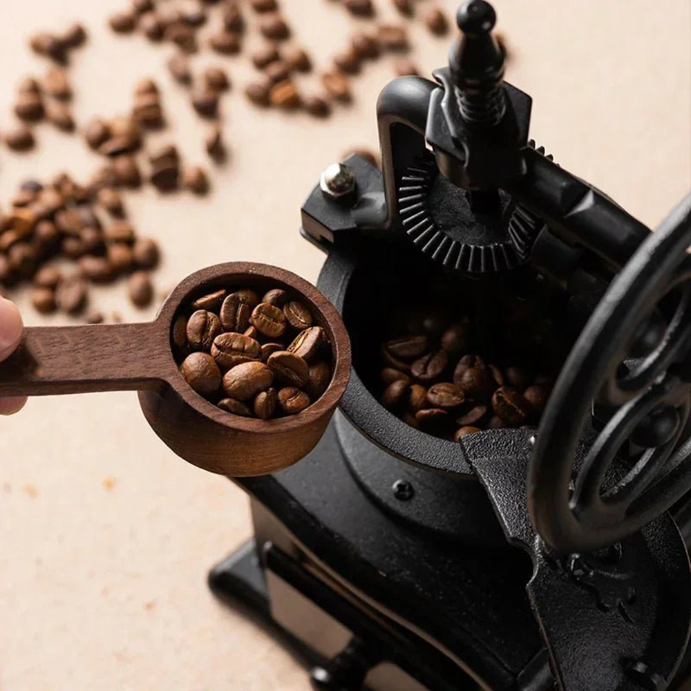 Durable Retro Coffee Accessories Speciality Vintage Wooden Handle Hand Coffee Grinder Equipment