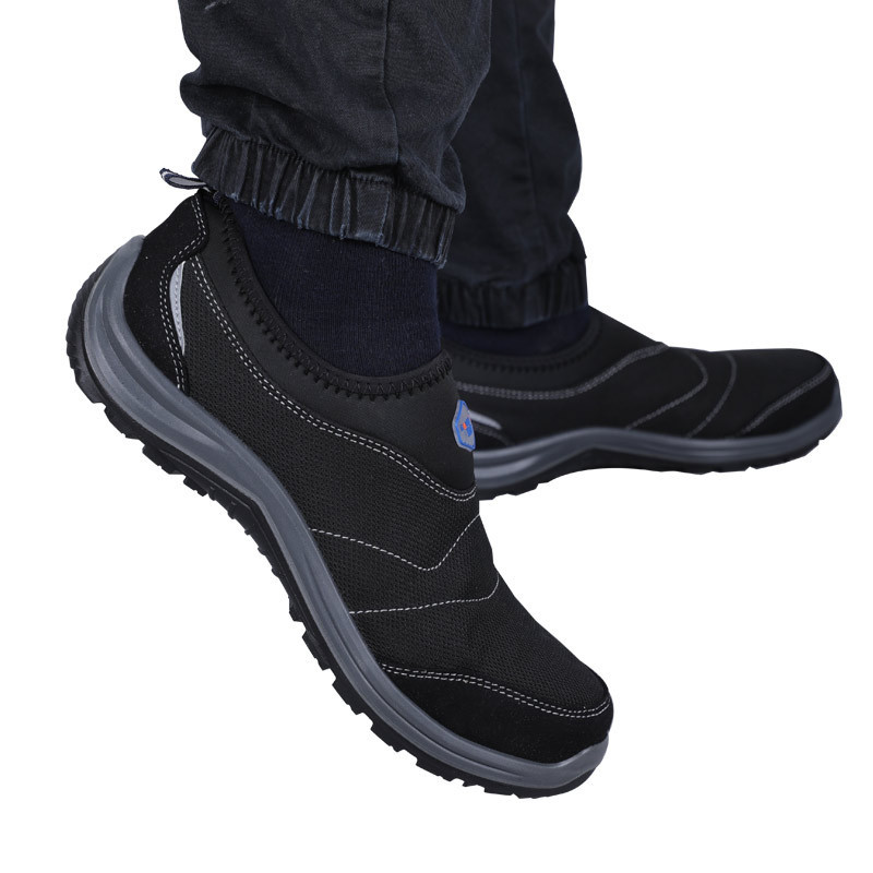 Customized anti-smashing anti-piercing safety shoes a pedal light wear-resistant  electrician protective shoes boots