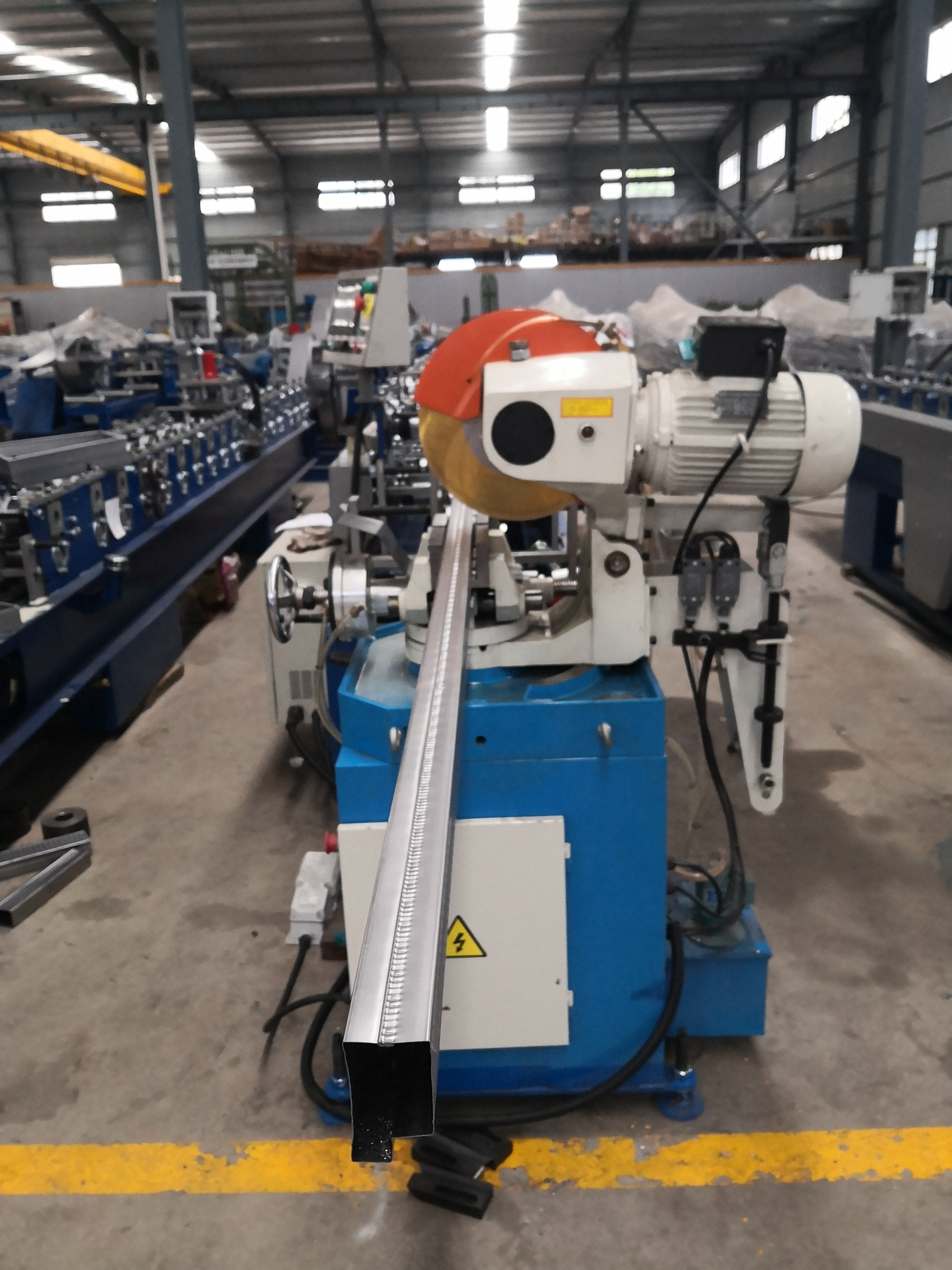 Square pipe roll forming machine used Automatic steel pipe mill line machine to make square tube