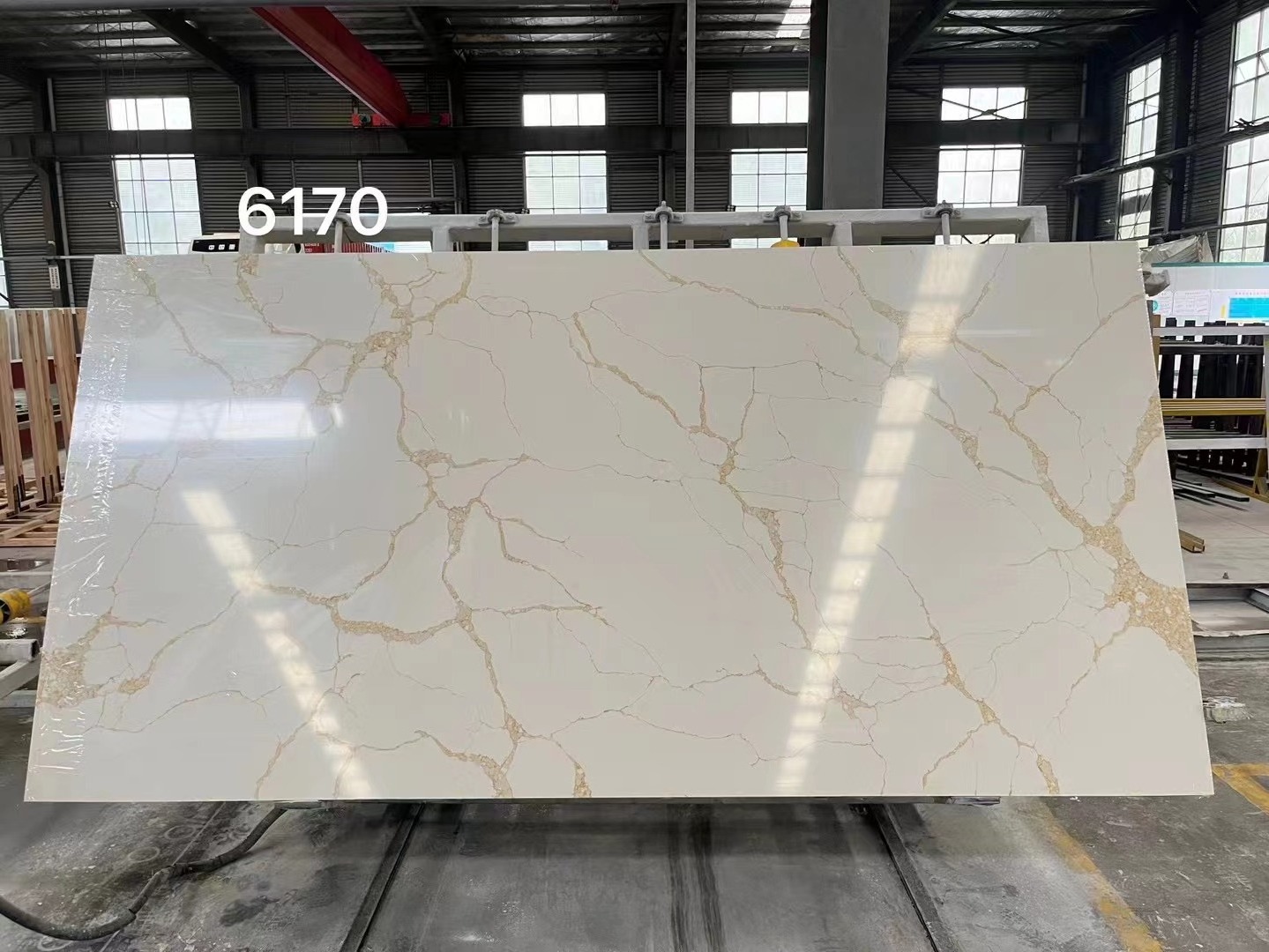 China wholesale white quartz stone veneer Free sample Calacatta With Big Gold Veins White Quartz