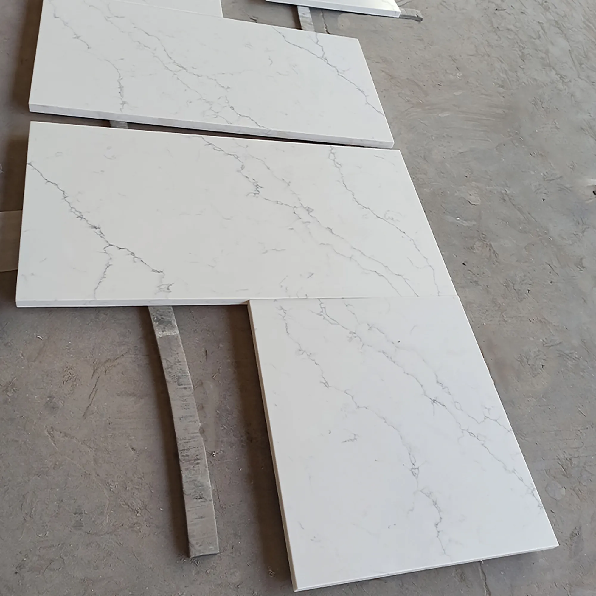 Artificial Stone Slabs Quartz Stone Slab Calacatta Marble with Grey Veins for Kitchen Countertops