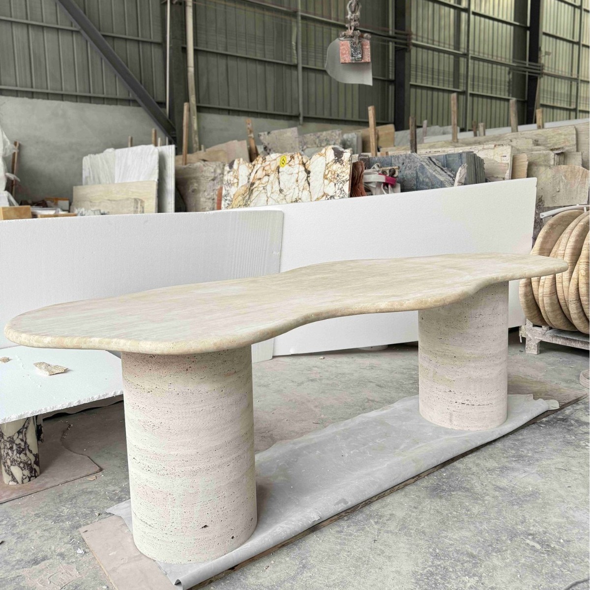 HZX Customized Natural Stone furniture round Oval Shape Fluted Base marble dining table beige travertine stone dining table