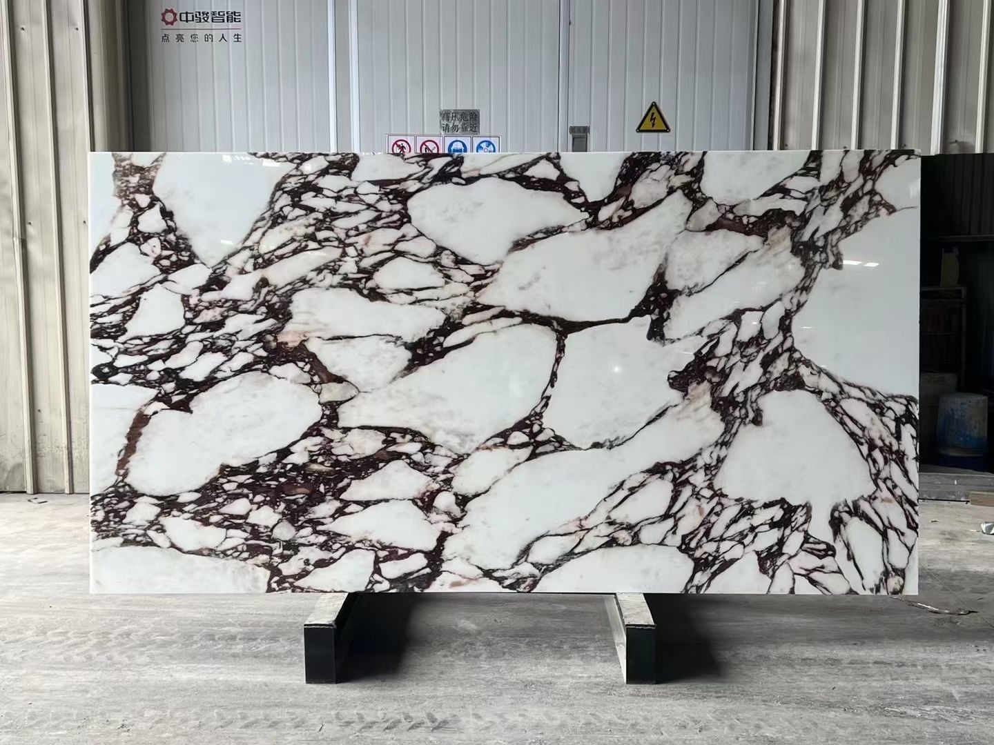 Factory Price Natural Artificial Black And White Slab Backlit Quartzite Marble For Background Wall Panel Countertop