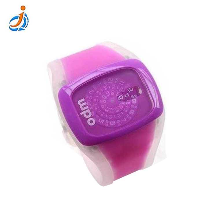 New design wholesale water proof soft digital silicone smart watch made in China