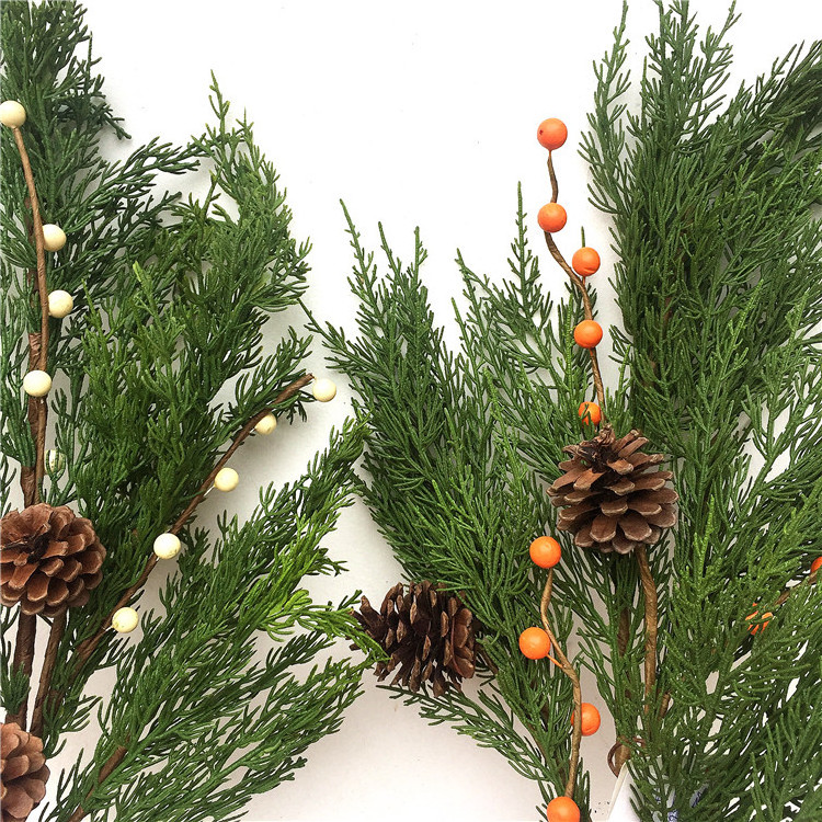 Wholesale Artificial cedar cypress leaves Green Berry Branch Leave Mix Artificial Bunch