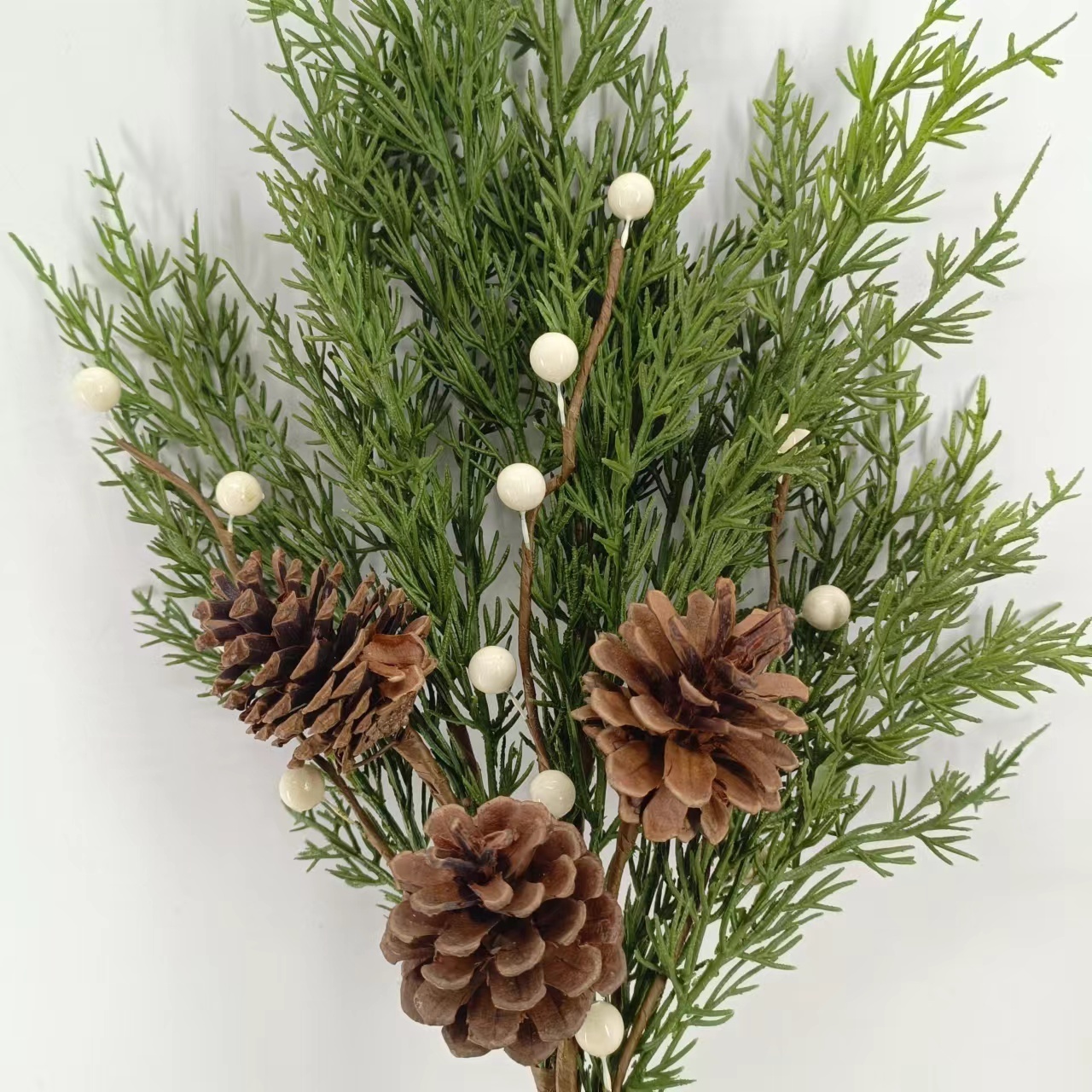 Wholesale Artificial cedar cypress leaves white Berry stems Leave Mix Artificial Stems